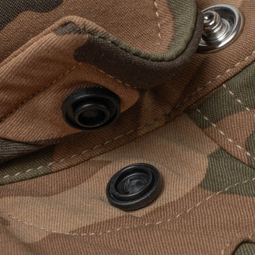 collar snaps on shirt