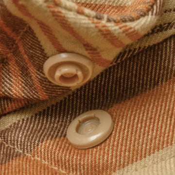 collar snaps on shirt