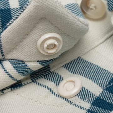 closeup. of collar snaps on shirt