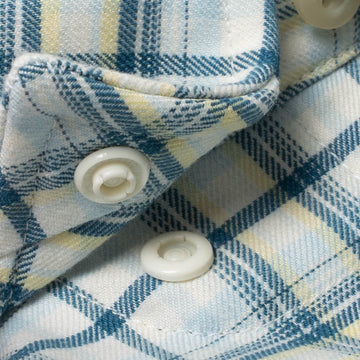 closeup of collar snaps on shirt