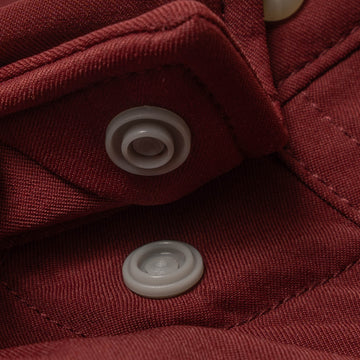 collar snaps on shirt