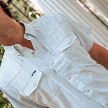 The Bonito light blue patterned short sleeve shirt with button chest pockets