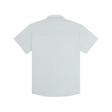 The Carolina Rig short sleeve shirt in light gray, designed for comfortable outdoor wear.