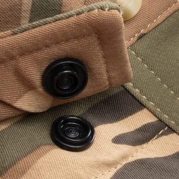 Closeup of collar snaps on collar of shirt